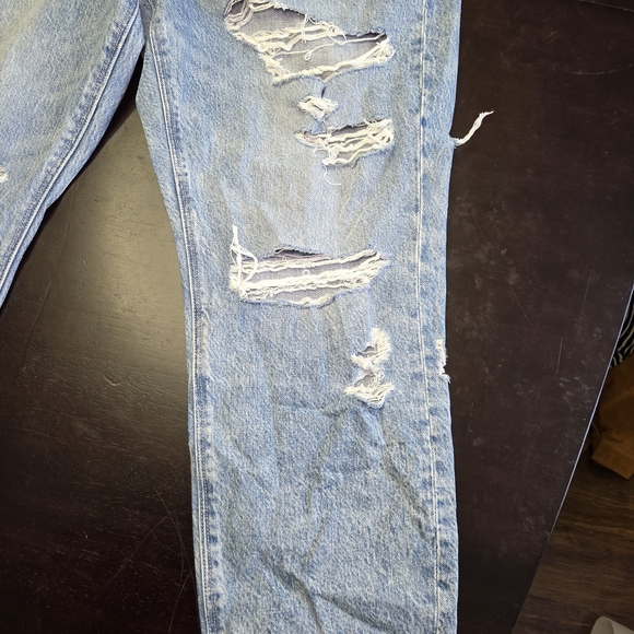 American Eagle Mom Jeans Womens Size 16  Light Blue Distressed - Picture 3 of 7